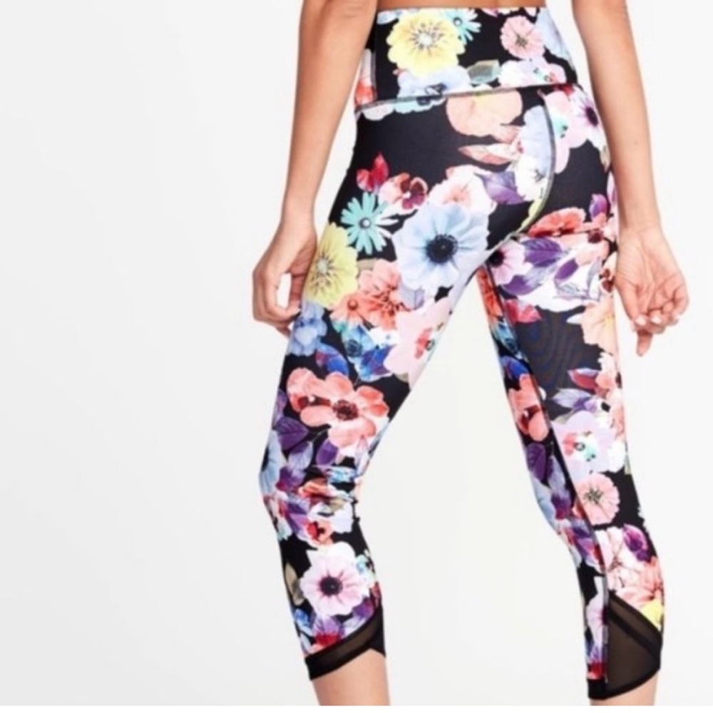 Old navy floral active go dry cropped leggings
